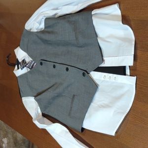 💋. NWOT Tommy Hilfiger Boys Dress Shirt Size 16.  Tossing in 👔 and 👖